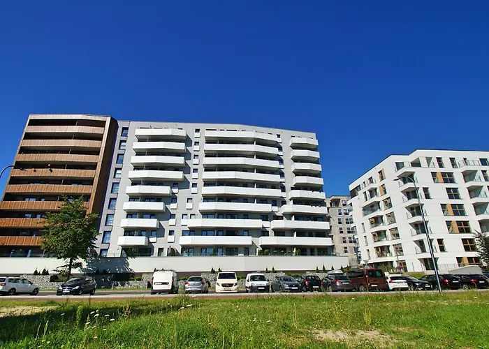 Katowice, 3 Stawy, Pulaskiego 42, Free Parking