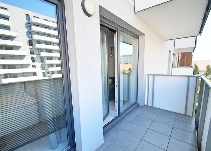 Katowice, 3 Stawy, Pulaskiego 42, Free Parking