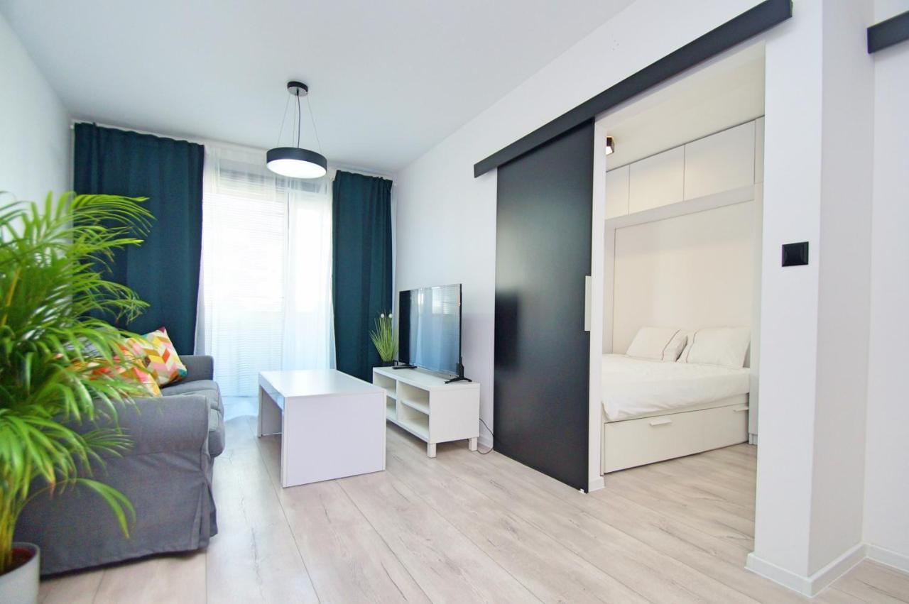 Katowice, 3 Stawy, Pulaskiego 42, Free Parking Katovice
