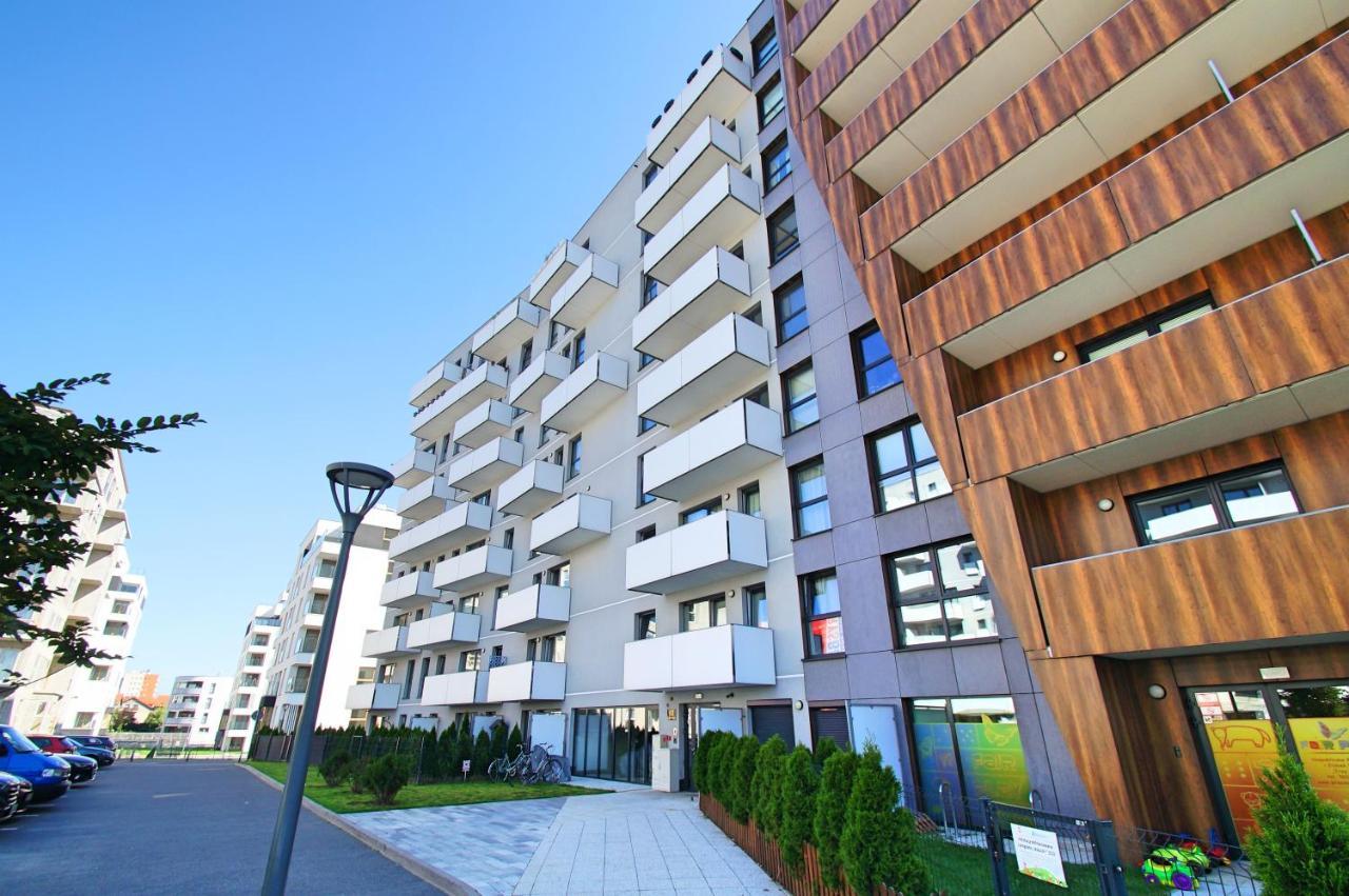 Katowice, 3 Stawy, Pulaskiego 42, Free Parking Katovice